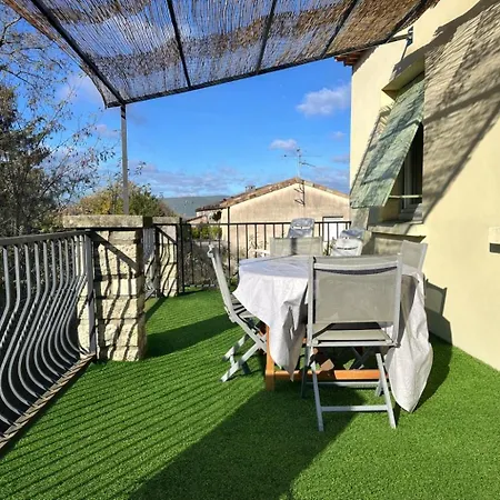 Cozy Apartman Châteauneuf-du-Rhône